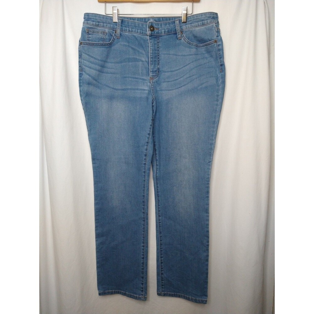 St John’s Bay Straight Leg Jeans Size 16 Women’s Light Wash versatile core basic